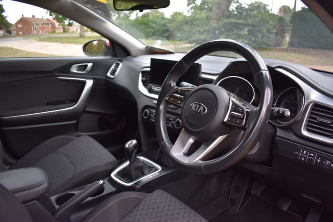 2025 Kia Ceed