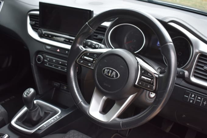 2025 Kia Ceed