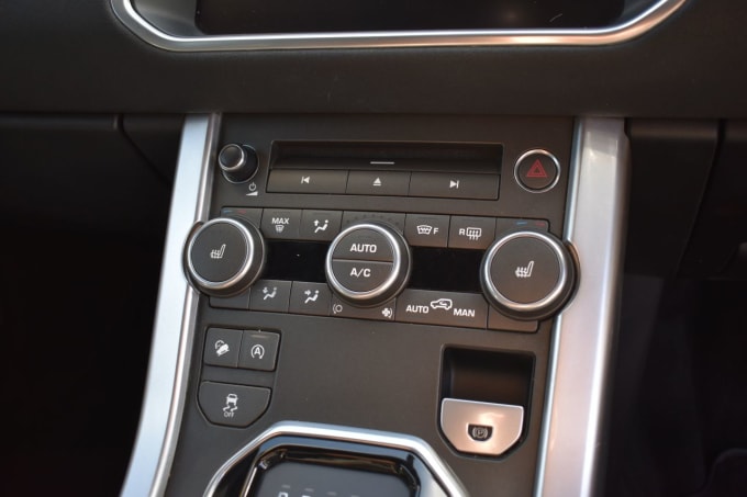 2025 Land Rover Range Rover Evoque