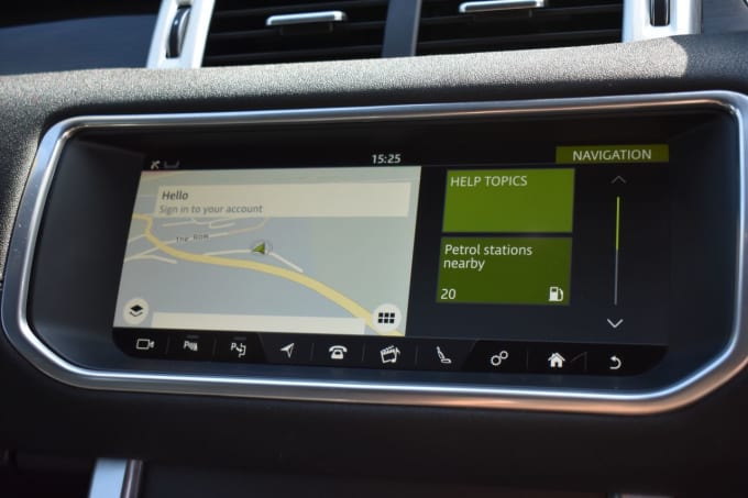 2025 Land Rover Range Rover Evoque