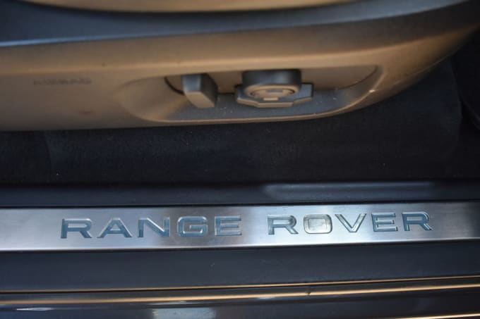 2025 Land Rover Range Rover Evoque