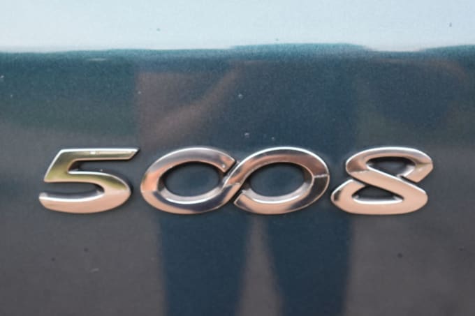 2025 Peugeot 5008