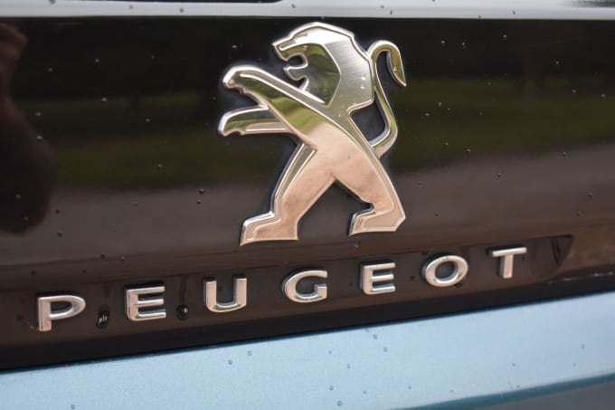 2025 Peugeot 5008