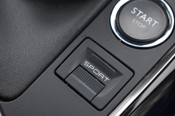2025 Peugeot 5008