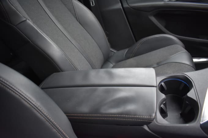 2025 Peugeot 5008