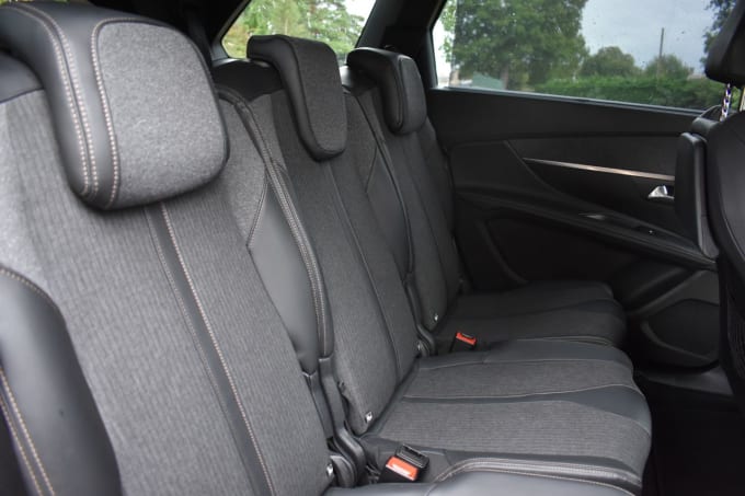 2025 Peugeot 5008