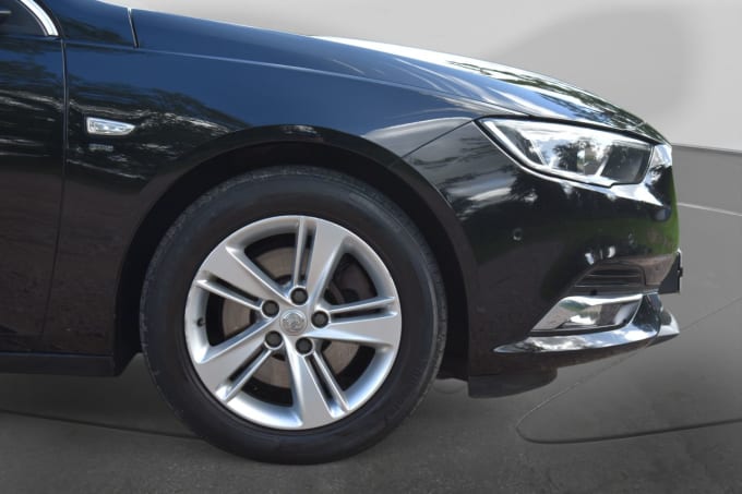 2025 Vauxhall Insignia