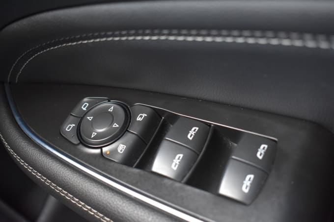 2025 Vauxhall Insignia