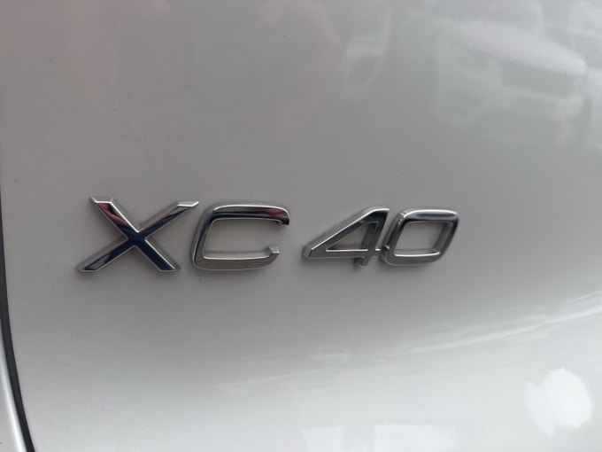 2025 Volvo Xc40