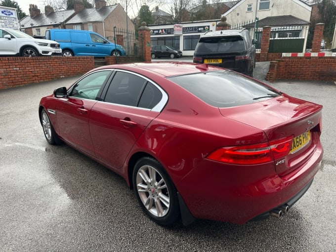 2025 Jaguar Xe