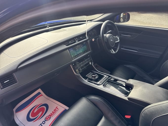 2025 Jaguar Xf