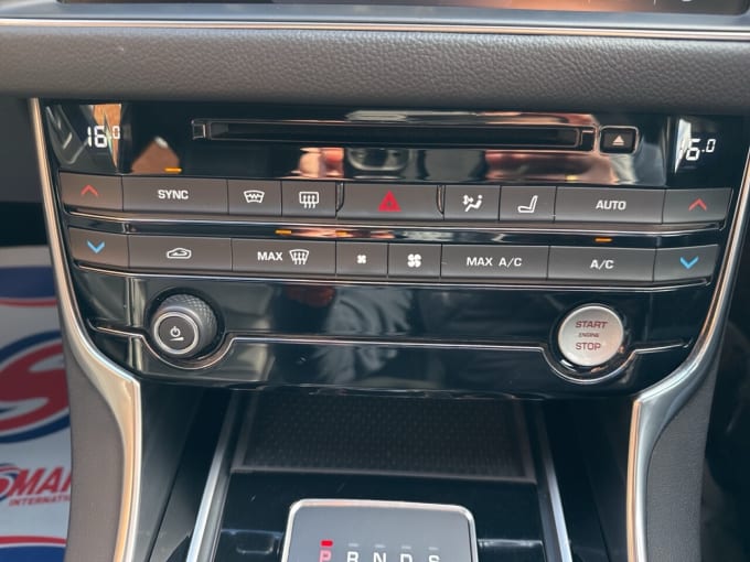 2025 Jaguar Xf