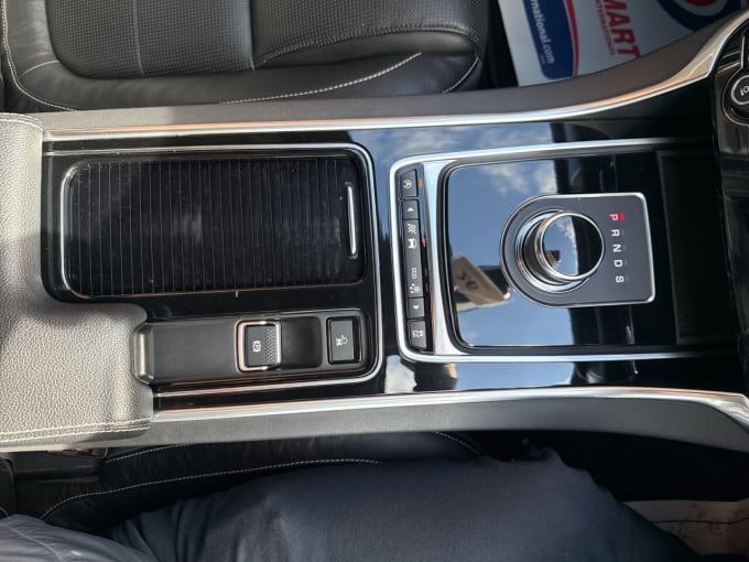 2025 Jaguar Xf