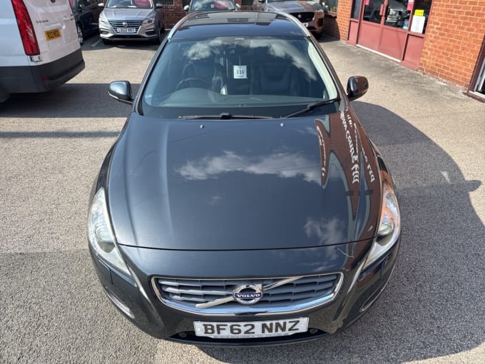 2025 Volvo V60