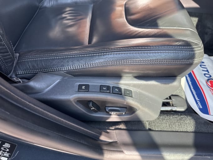 2025 Volvo V60
