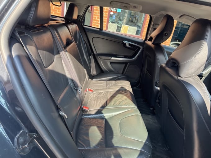 2025 Volvo V60