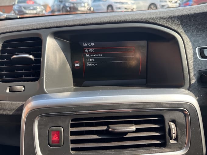 2025 Volvo V60
