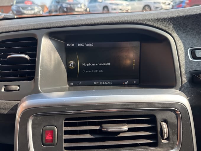 2025 Volvo V60