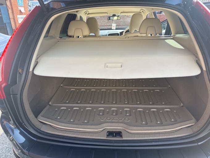 2025 Volvo Xc60