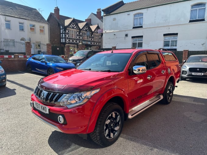 2025 Mitsubishi L200