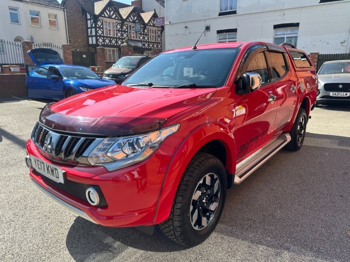 2025 Mitsubishi L200