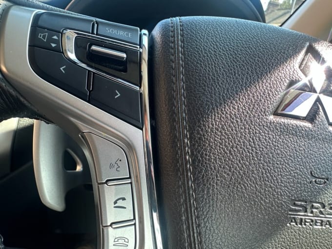 2025 Mitsubishi L200
