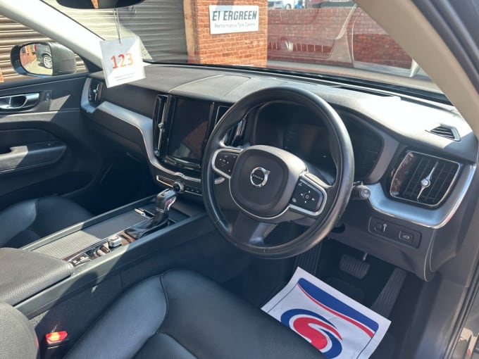 2025 Volvo Xc60