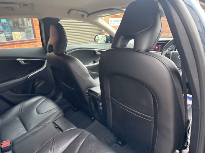 2018 Volvo V40