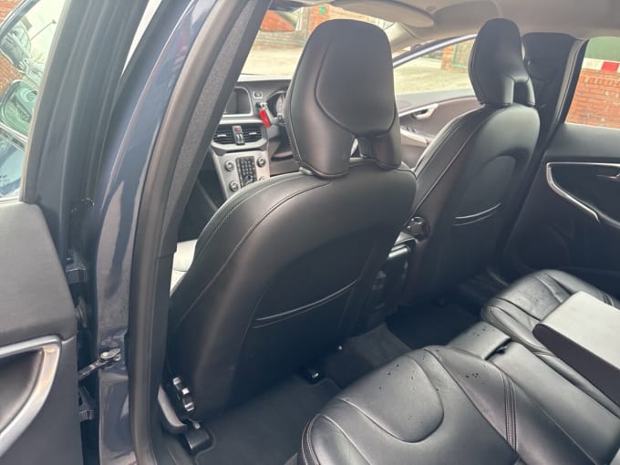 2018 Volvo V40