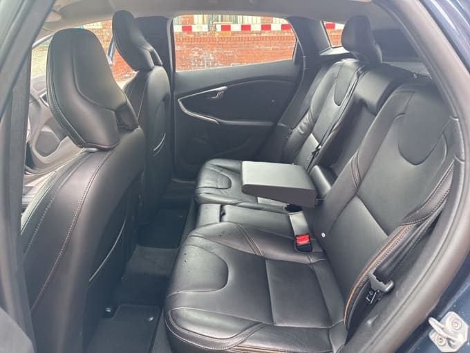 2018 Volvo V40