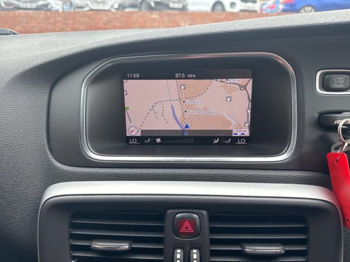 2018 Volvo V40