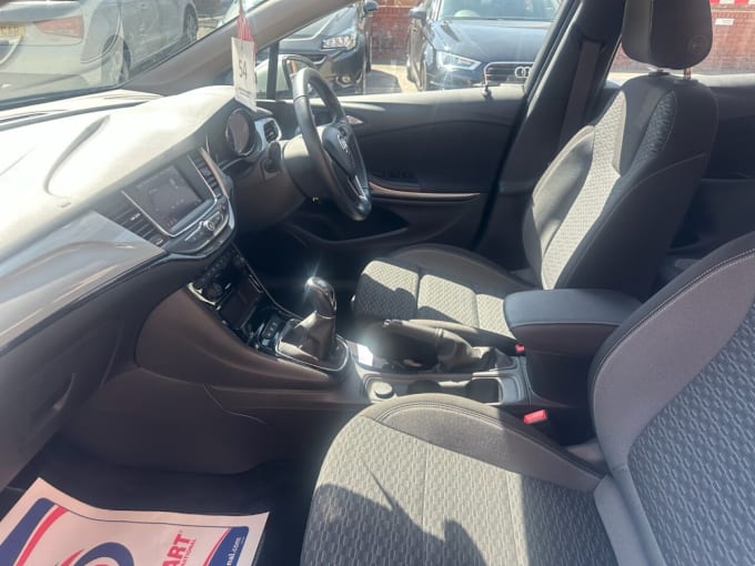 2025 Vauxhall Astra