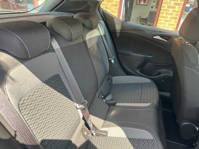2025 Vauxhall Astra
