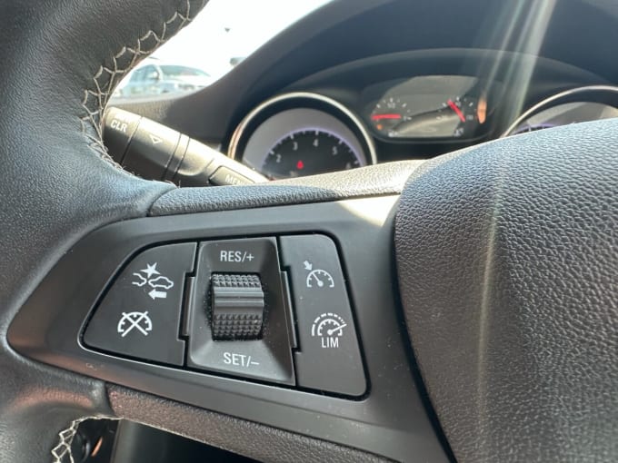 2025 Vauxhall Astra