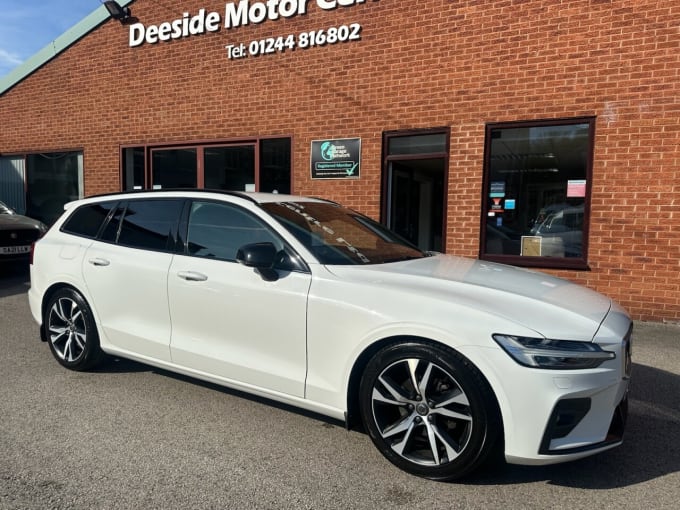 2025 Volvo V60