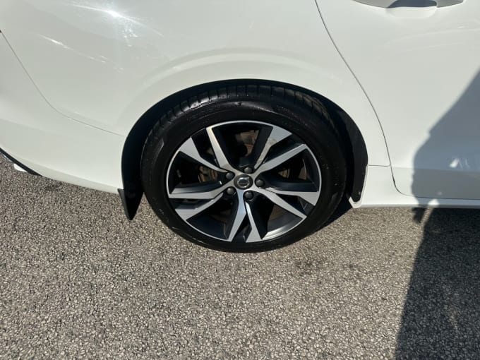 2025 Volvo V60
