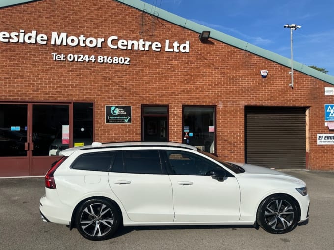 2025 Volvo V60