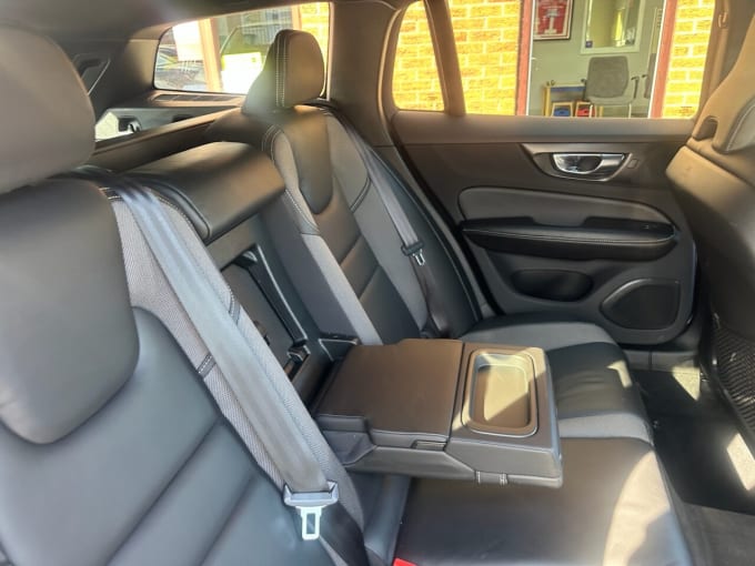 2025 Volvo V60