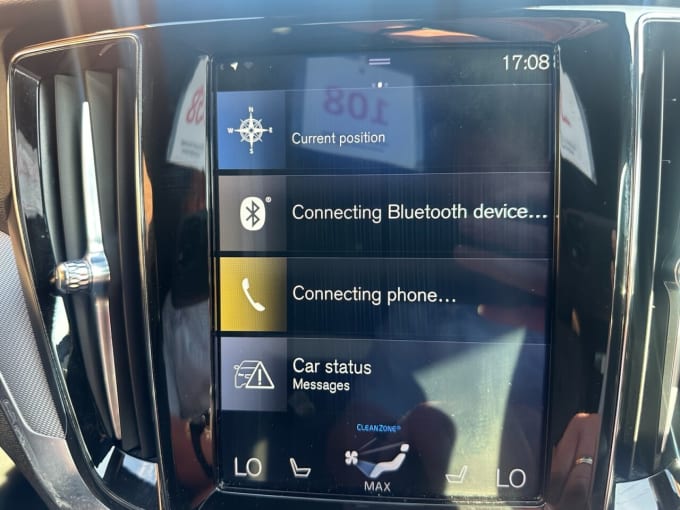 2025 Volvo V60