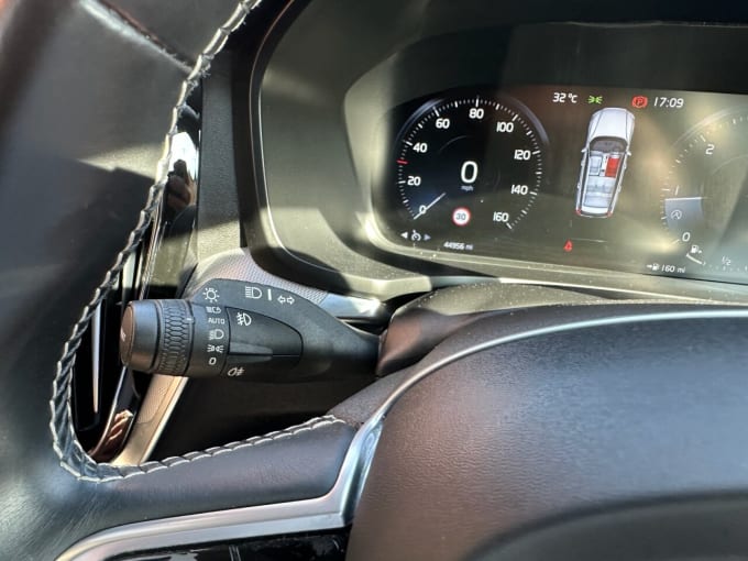 2025 Volvo V60