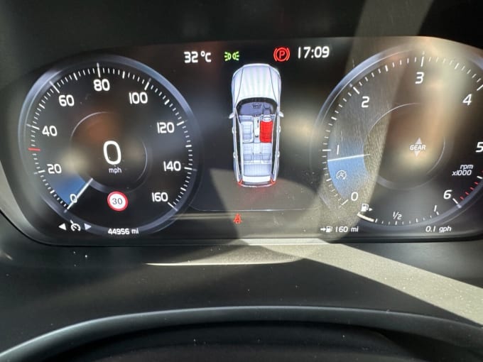2025 Volvo V60