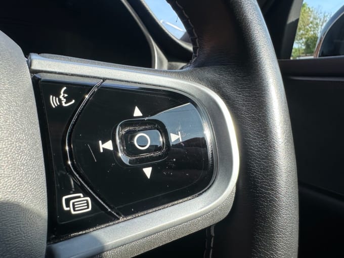 2025 Volvo V60