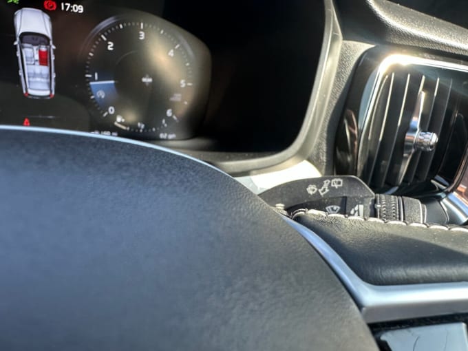 2025 Volvo V60