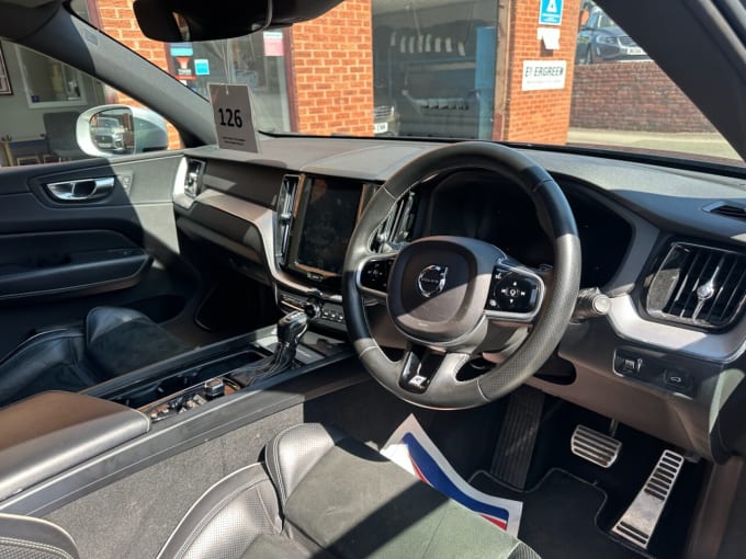 2025 Volvo Xc60