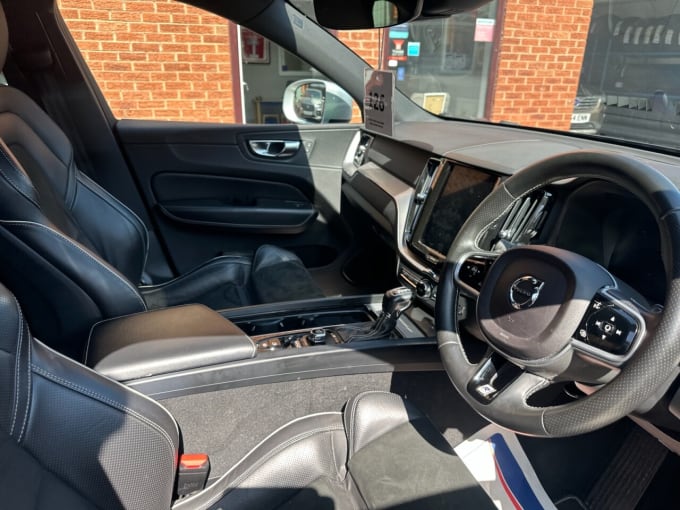 2025 Volvo Xc60