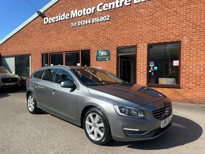 2025 Volvo V60