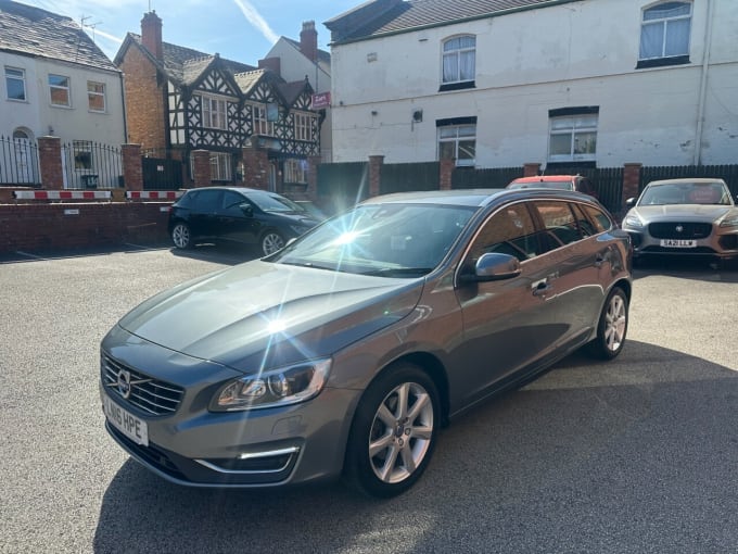 2025 Volvo V60