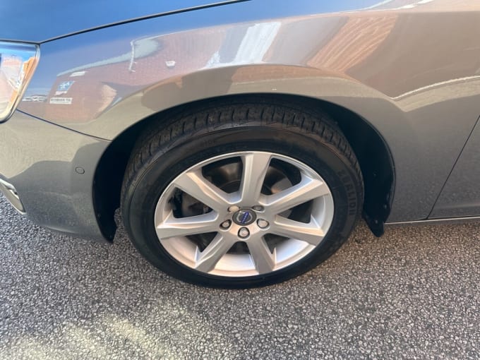 2025 Volvo V60