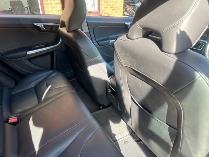 2025 Volvo V60