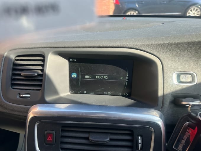 2025 Volvo V60